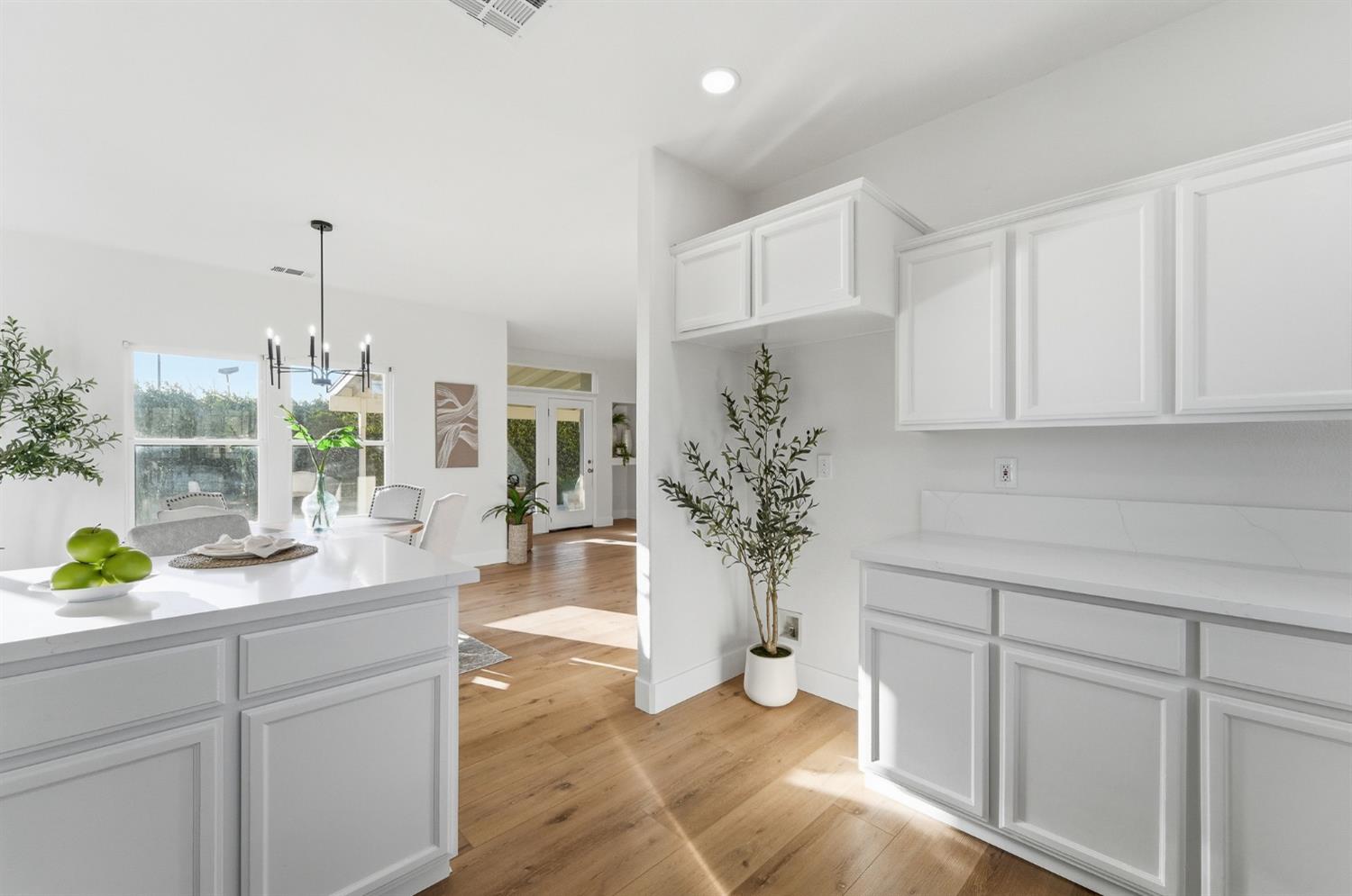 2031 Draft Court Turlock, CA 95380 - Photo 13 of 50