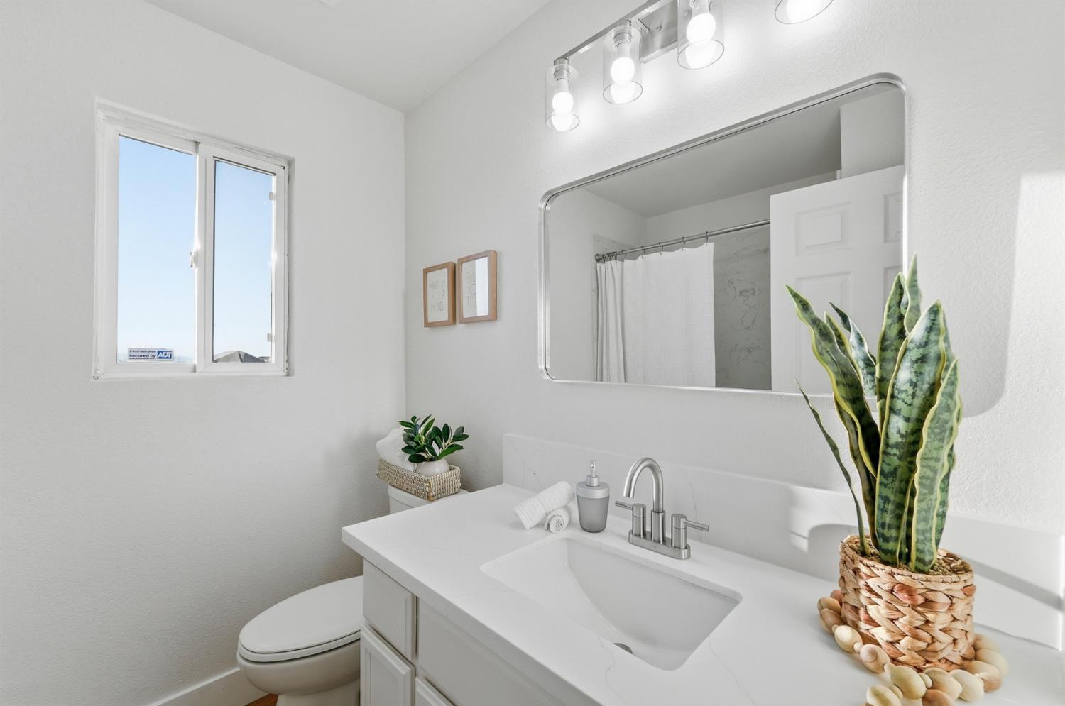 2031 Draft Court Turlock, CA 95380 - Photo 36 of 50