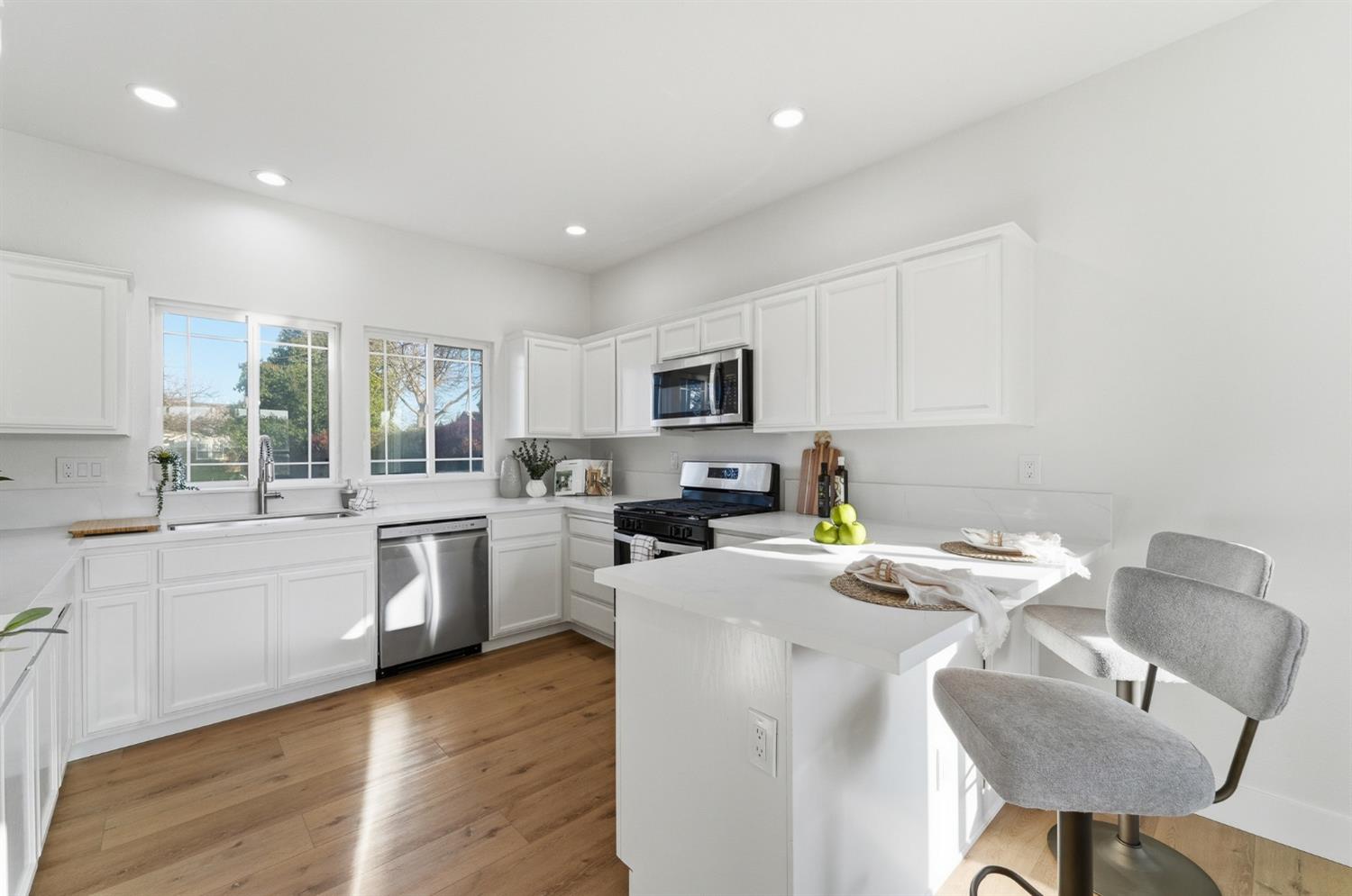 2031 Draft Court Turlock, CA 95380 - Photo 8 of 50