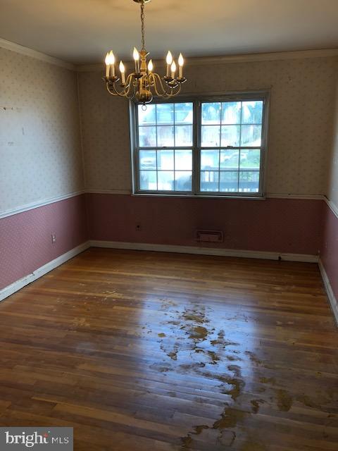 1044 Craftswood Road Baltimore, MD 21228 - Photo 3 of 12