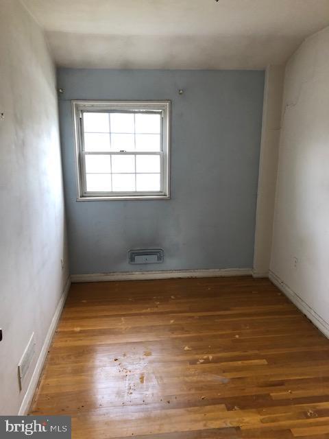 1044 Craftswood Road Baltimore, MD 21228 - Photo 9 of 12