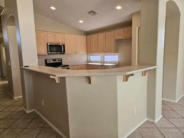 $2,500 | 2294 East Cherry Hills Place, Chandler, AZ 85249
