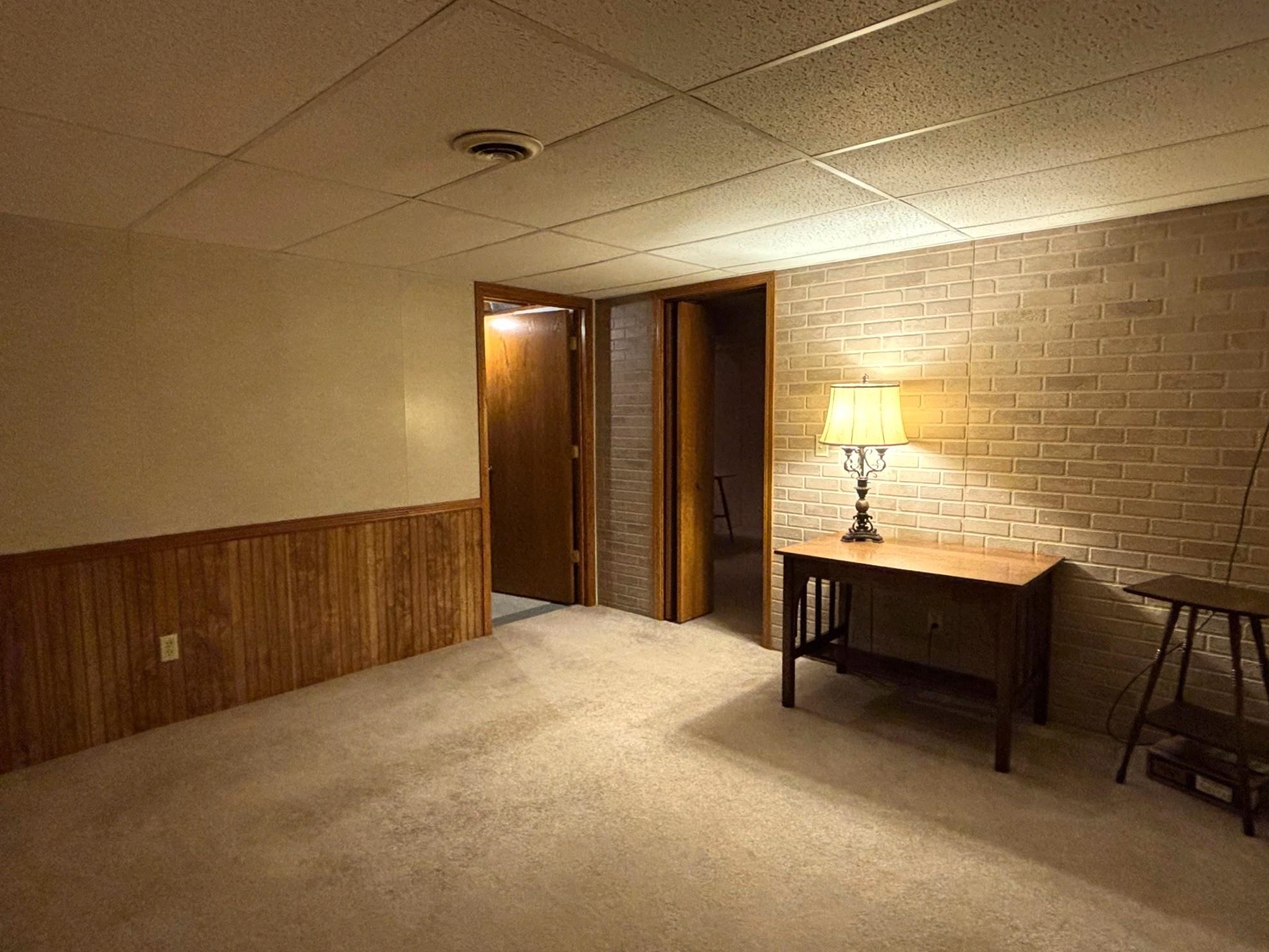 1931 North Summit Street Appleton, WI 54914 - Photo 14 of 17