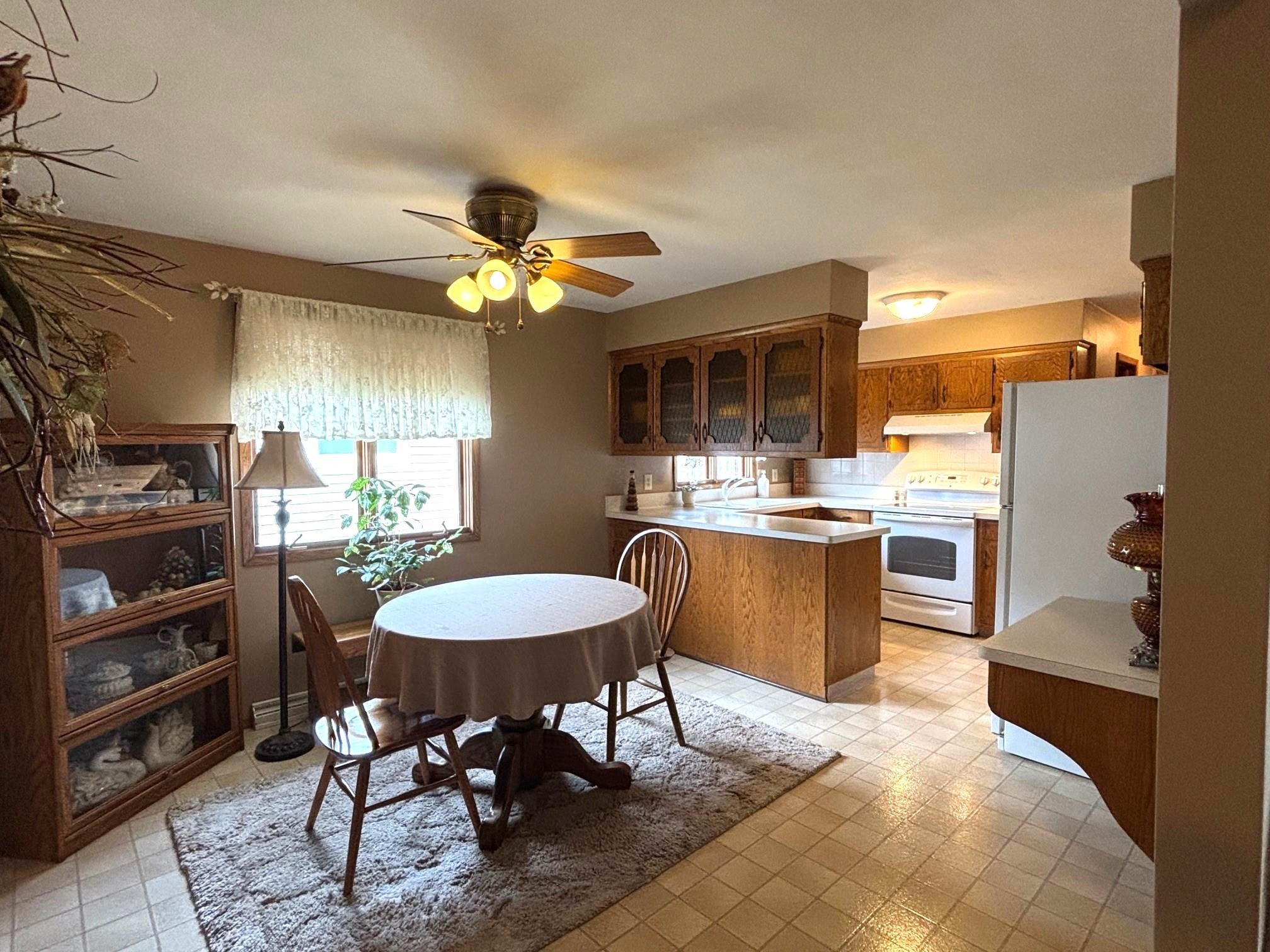 1931 North Summit Street Appleton, WI 54914 - Photo 5 of 17