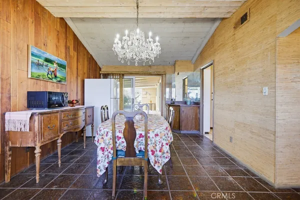 $1,299,000 | 1934 South Robert Lane, Anaheim, CA 92802