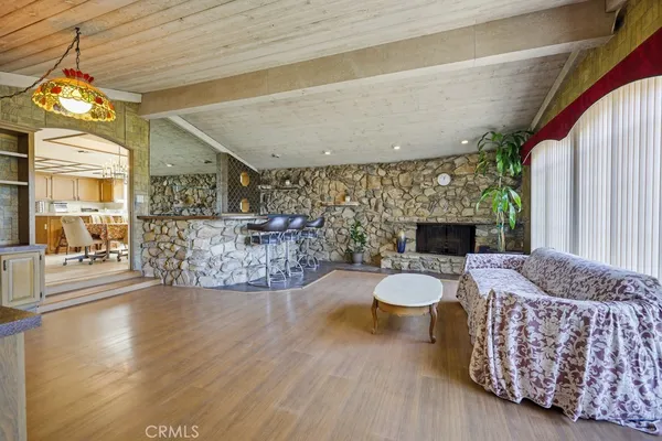 $1,299,000 | 1934 South Robert Lane, Anaheim, CA 92802