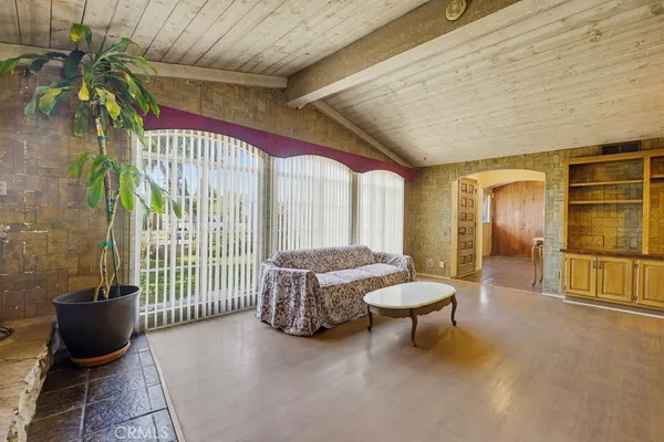 $1,299,000 | 1934 South Robert Lane, Anaheim, CA 92802