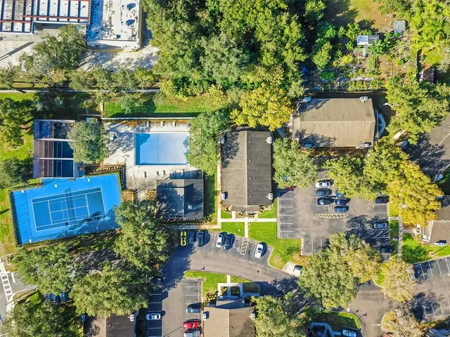 a view of a back yard of the house