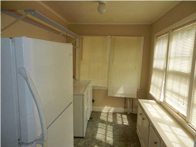415 East Ridgeway Street Jackson, MS 39206 - Photo 11 of 25 laundry room off kitchen