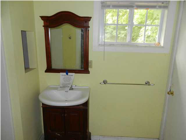 415 East Ridgeway Street Jackson, MS 39206 - Photo 15 of 25 master bath