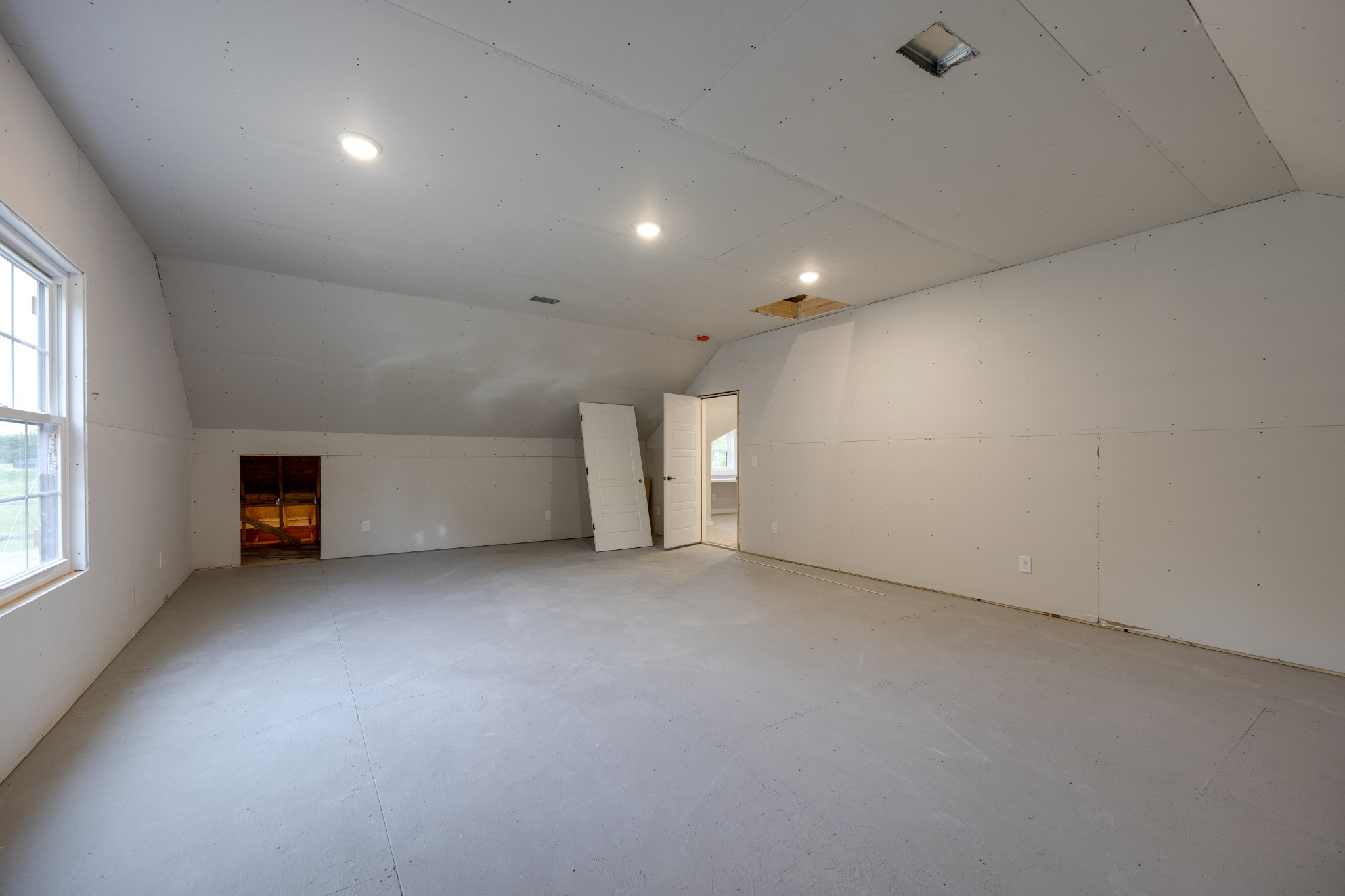 248 Dink Rut Road Portland, TN 37148 - Photo 41 of 41 an empty room with windows