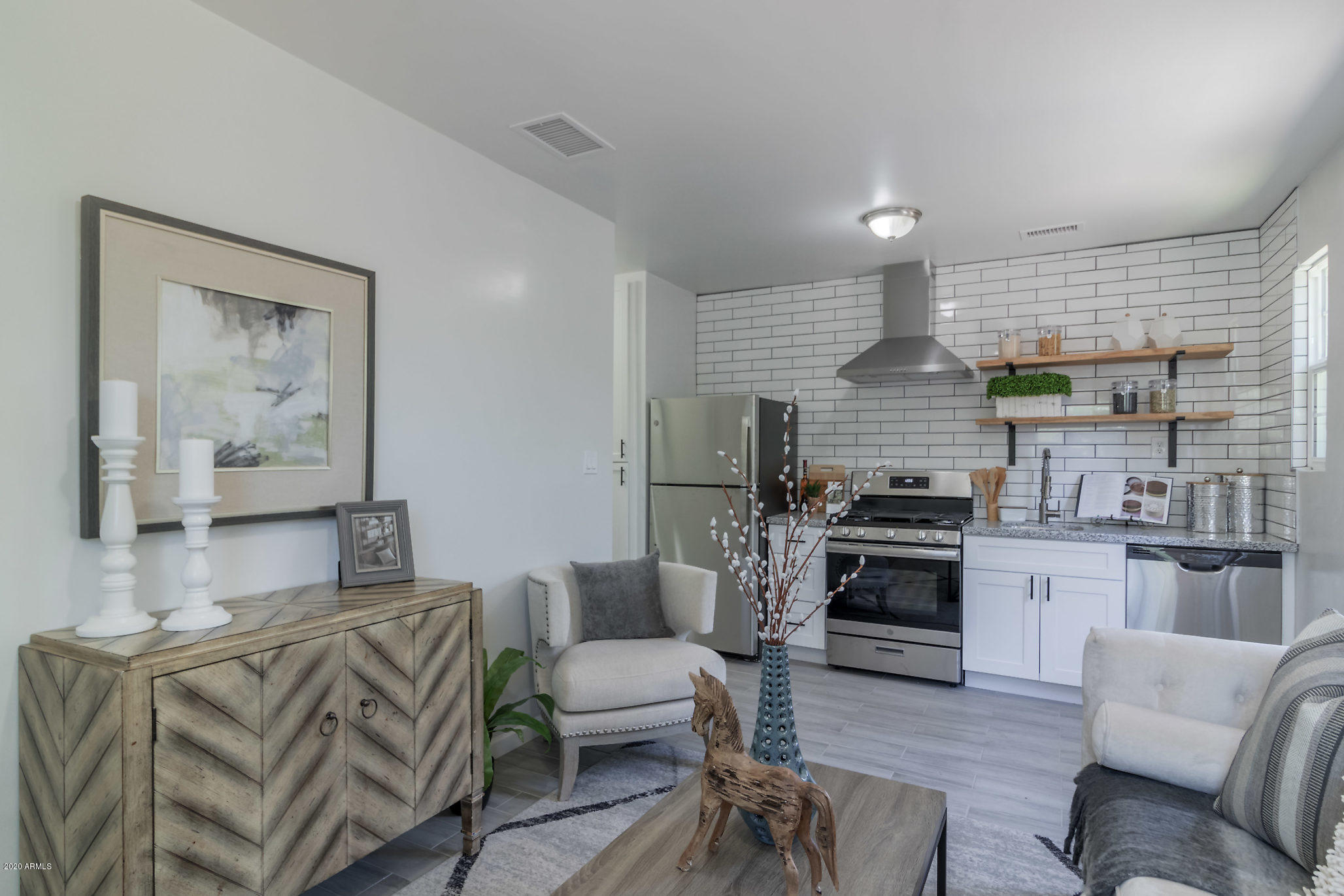 1649 East Oak Street, Unit 8 Phoenix, AZ 85006 - Photo 7 of 18 006-1649EO