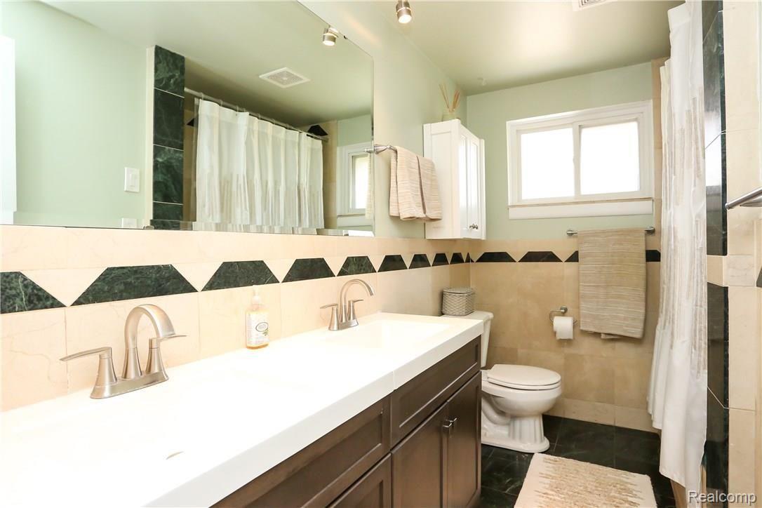 3020 Crooks Road Royal Oak, MI 48073 - Photo 24 of 38 Crooks-22.jpg