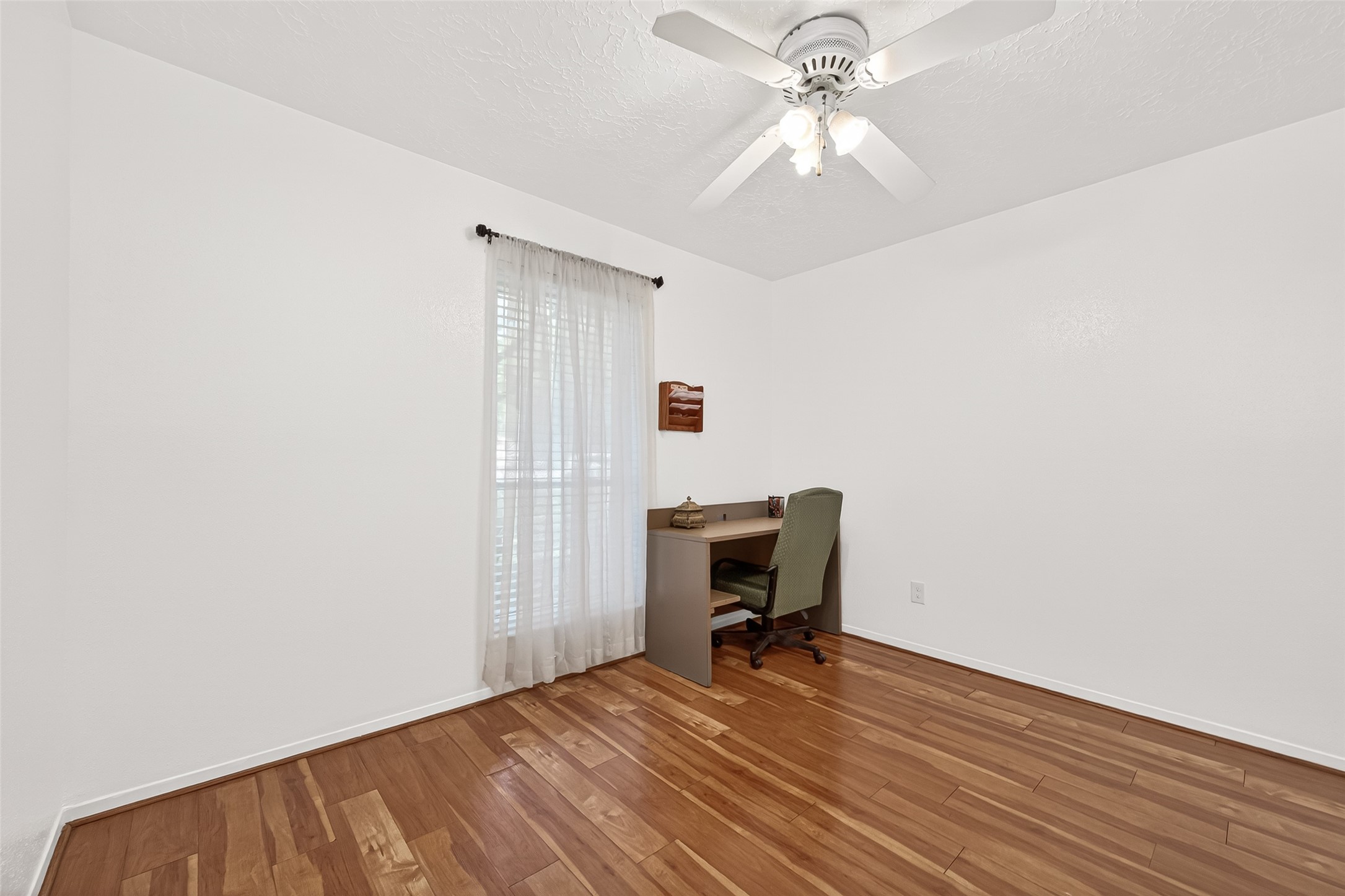 4506 Algernon Drive Spring, TX 77373 - Photo 14 of 37