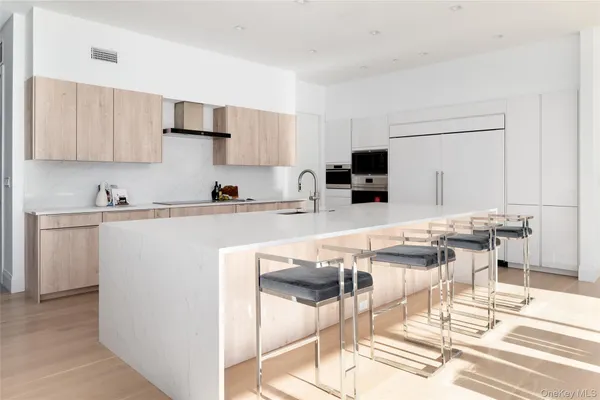 $5,695,000 | 144 Wendover Road, Rye, NY 10580