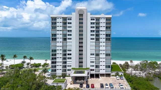 a view of building with outdoor space