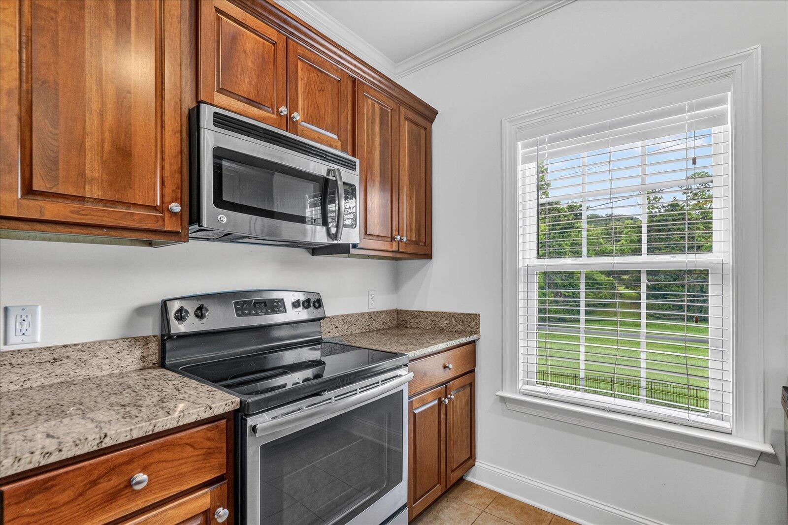 816 Altamont Road Chattanooga, TN 37415 - Photo 14 of 37 12-816 Altamont-12