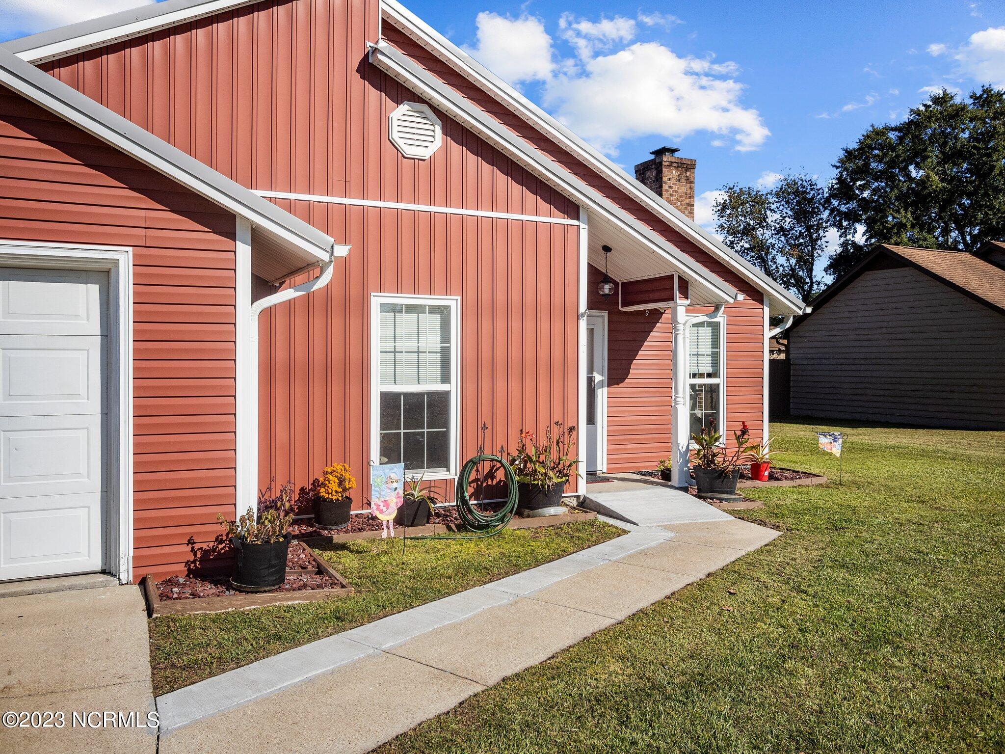 312 Riggs Road Hubert, NC 28539 - Photo 3 of 36 2-web-or-mls-PA249023