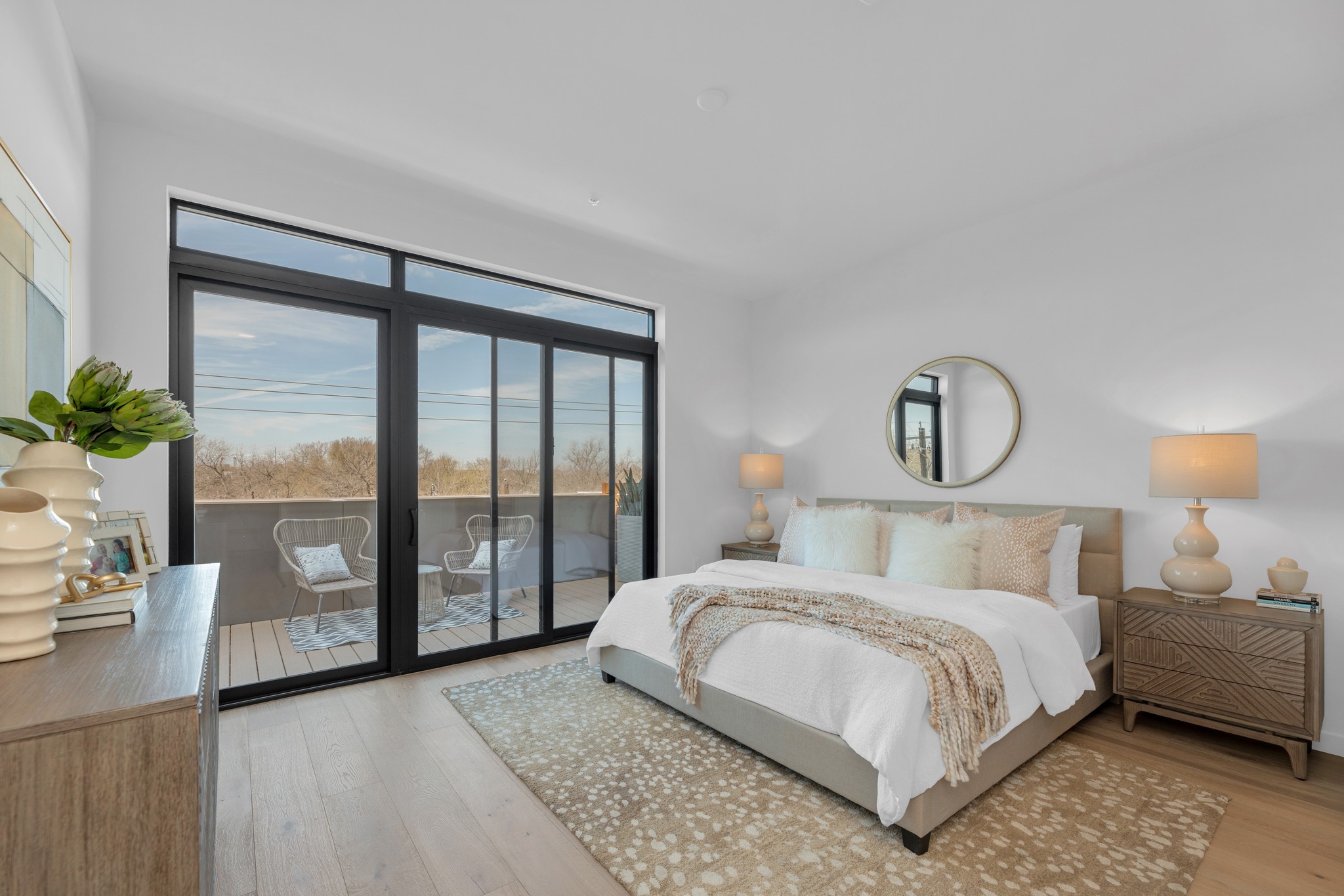 2209 South 1st Street, Unit 403 Austin, TX 78704 - Photo 12 of 40 Primary Bedroom