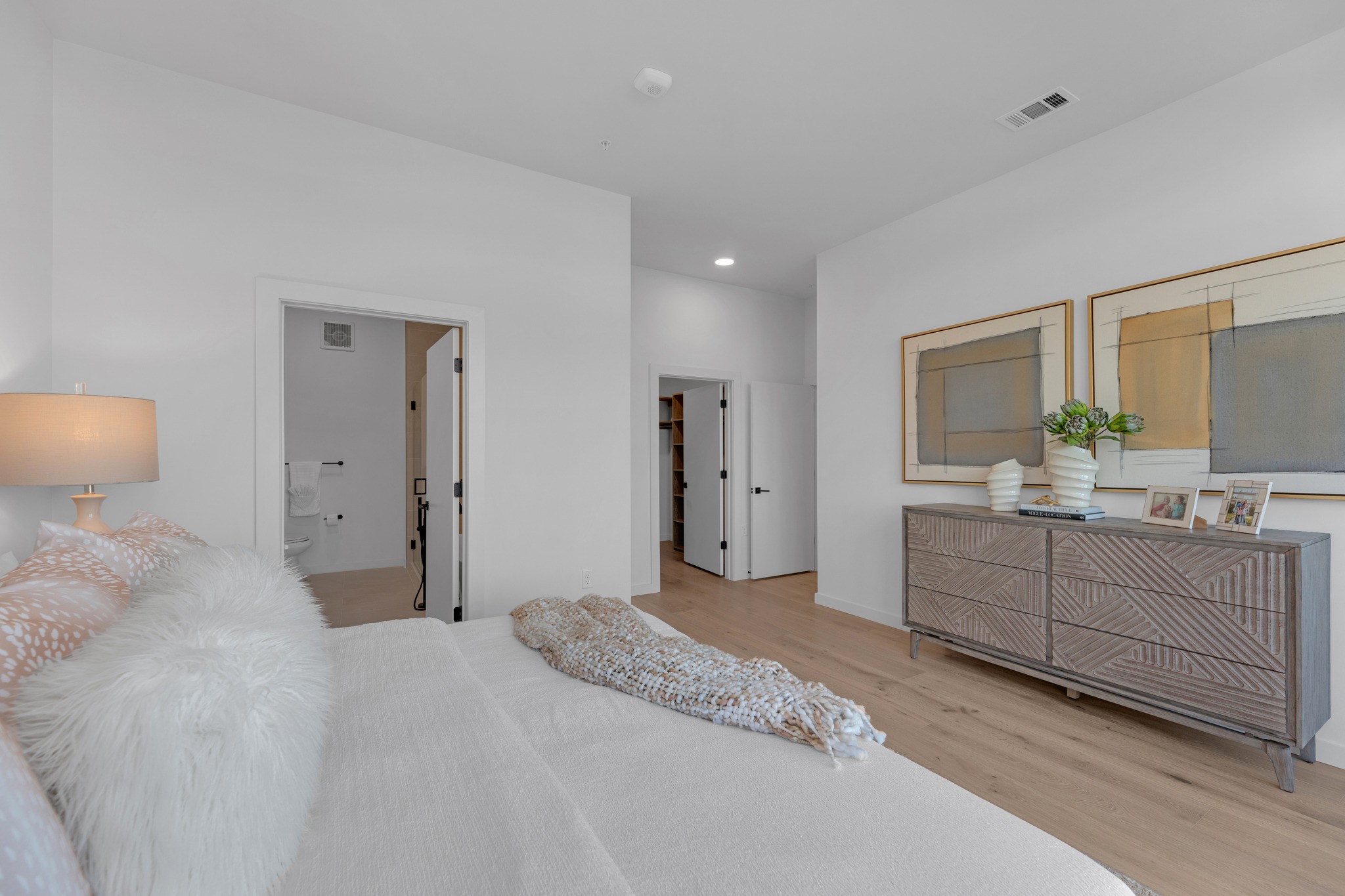 2209 South 1st Street, Unit 403 Austin, TX 78704 - Photo 15 of 40 Primary Bedroom