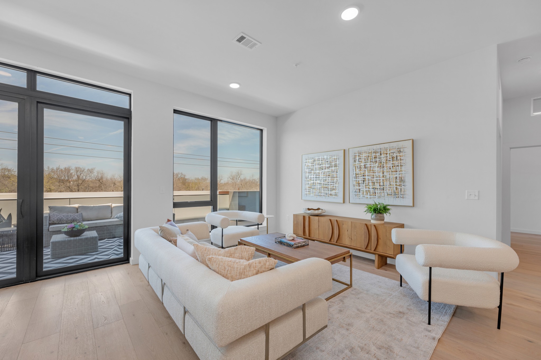 2209 South 1st Street, Unit 403 Austin, TX 78704 - Photo 3 of 40