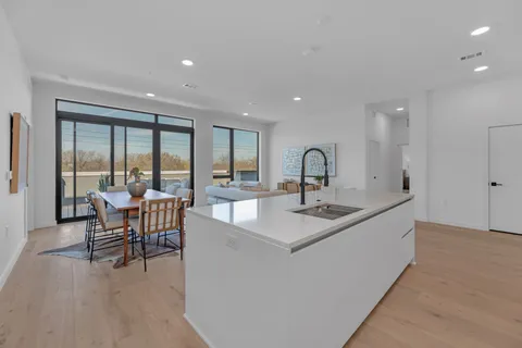 $1,199,000 | 2209 South 1st Street, Unit 403, Austin, TX 78704