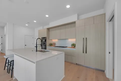 $1,199,000 | 2209 South 1st Street, Unit 403, Austin, TX 78704