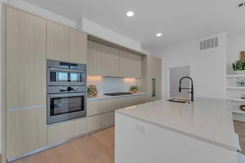 $1,199,000 | 2209 South 1st Street, Unit 403, Austin, TX 78704