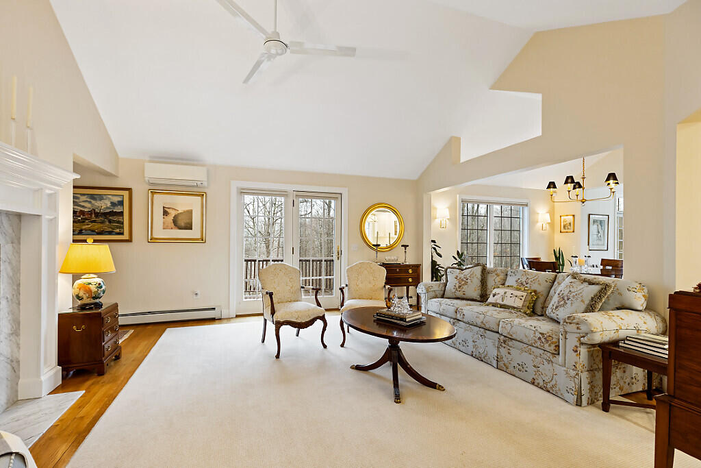 44 Island View Lane Brunswick, ME 04011 - Photo 7 of 67 19_BP5A7594_DxO_mls