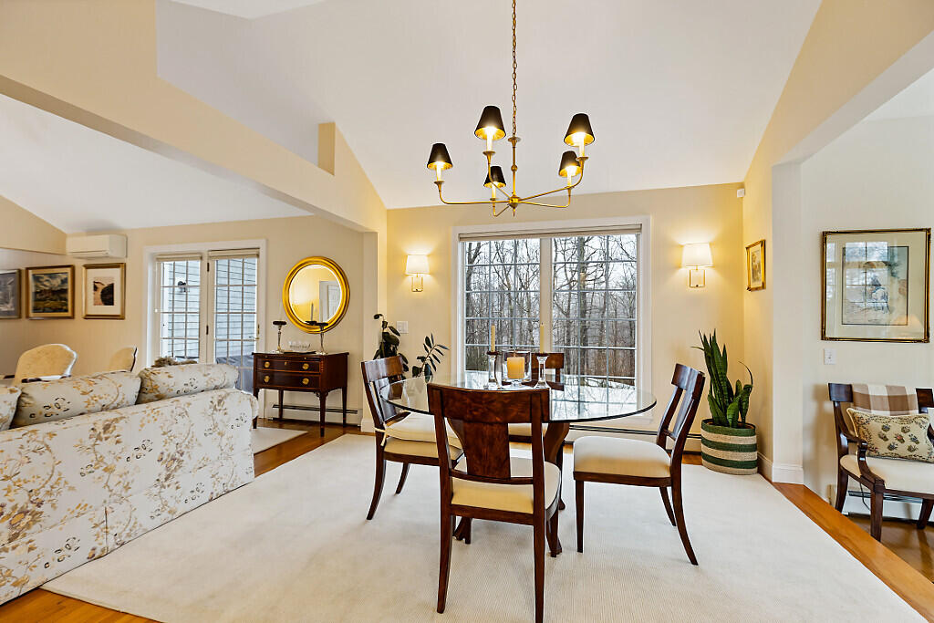 44 Island View Lane Brunswick, ME 04011 - Photo 9 of 67 25_BP5A7612_DxO_mls