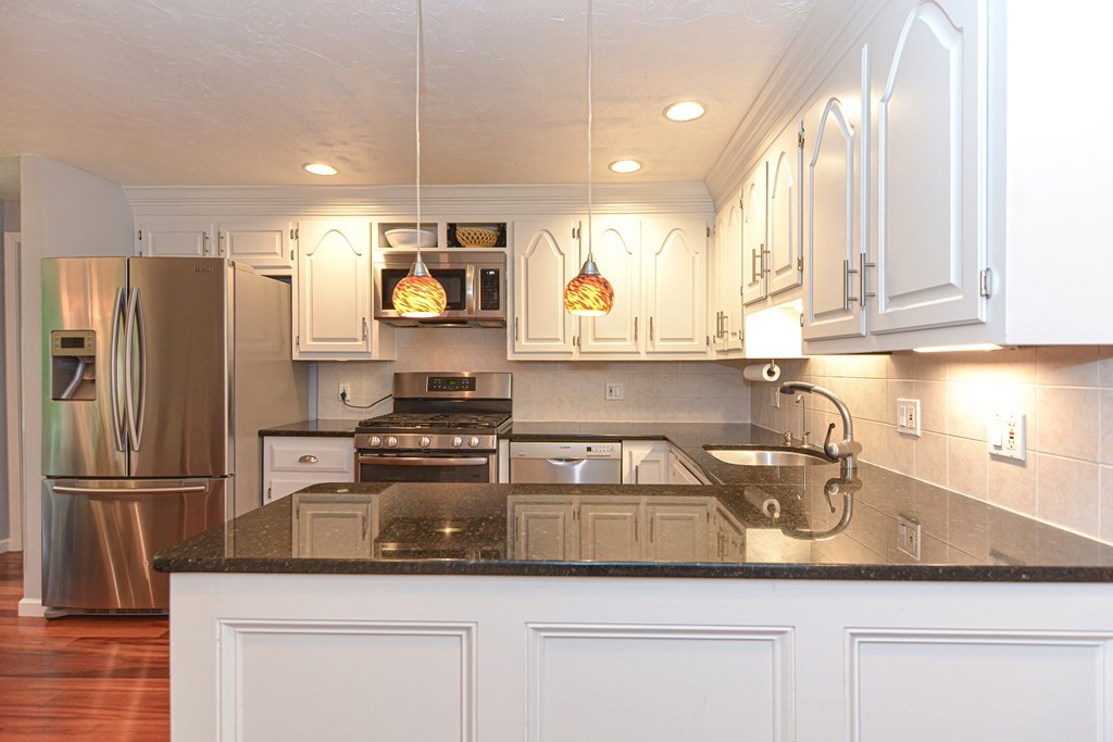 61 Teresa Road Hopkinton, MA 01748 - Photo 17 of 40 Gallery Image 17