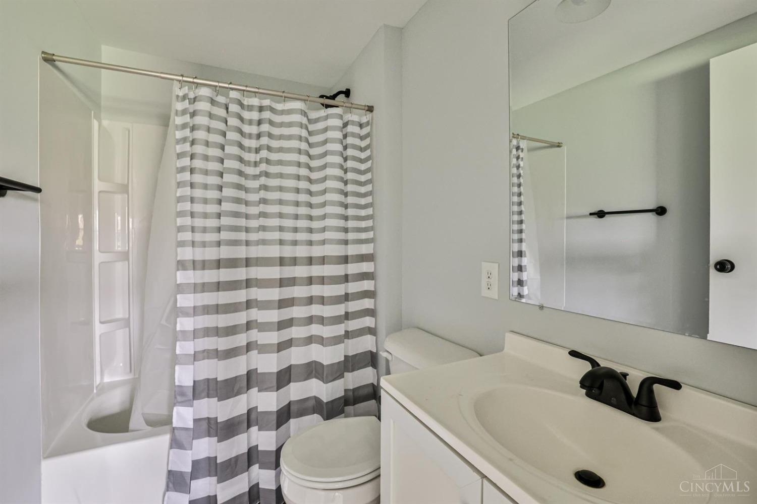 5990 Deerfield Road Milford, OH 45150 - Photo 20 of 36 Gallery Image 20