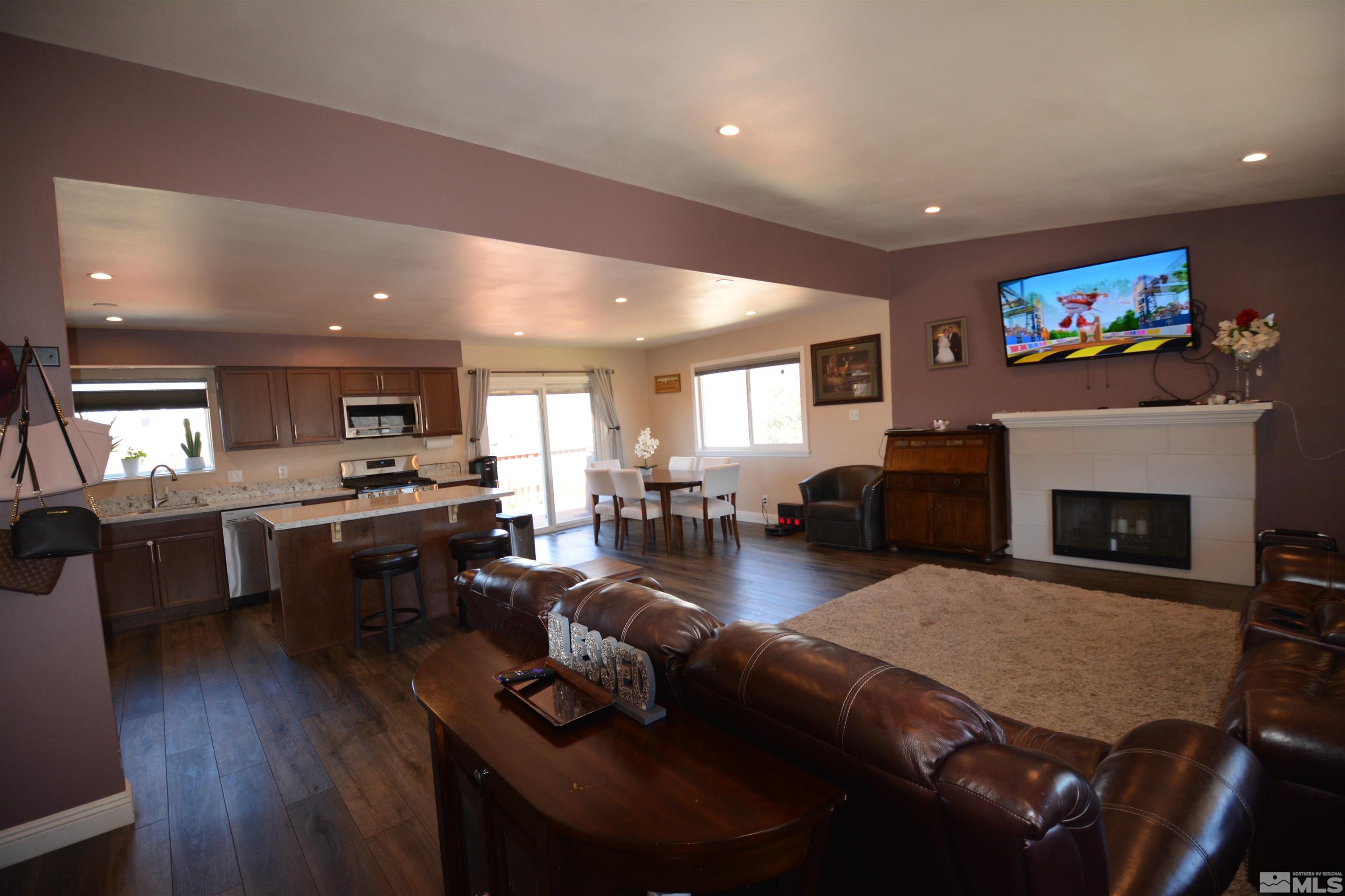 4715 Persimmon Road Reno, NV 89502 - Photo 7 of 32 Photo 7