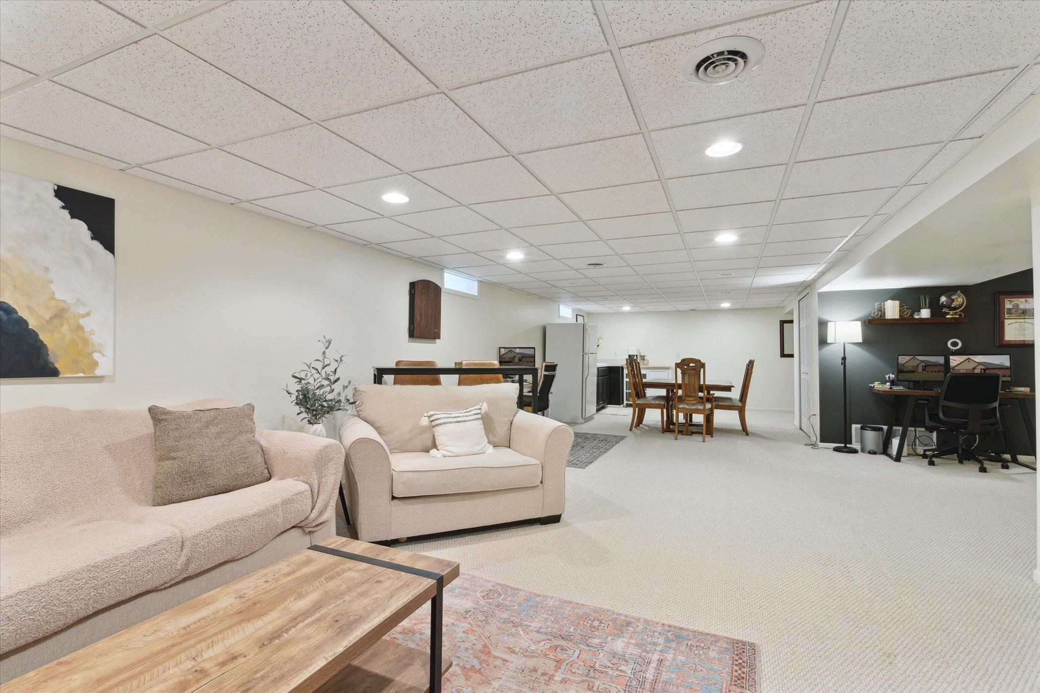16615 Country Ridge Lane Macomb, MI 48044 - Photo 37 of 49 50167583-7A4826CF-D0D0-45D6-A16F-F2FADC47BA97.JPG