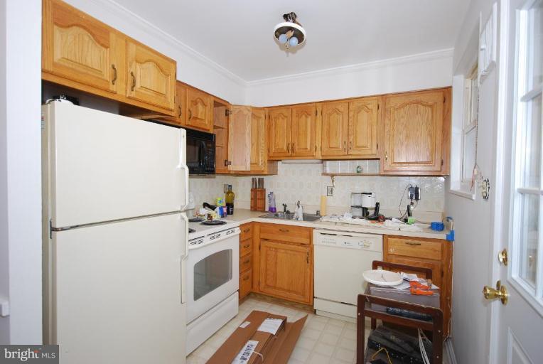 3926 Havard Street Silver Spring, MD 20906 - Photo 3 of 14 Kitchen