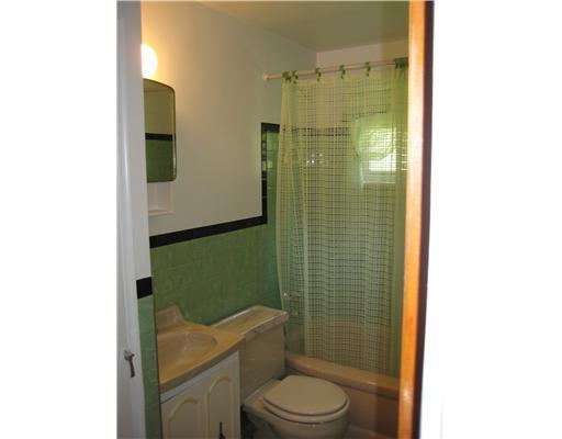 420 Spring Valley Road West Mifflin, PA 15122 - Photo 16 of 17 Full Bath.