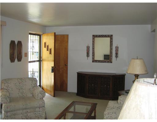420 Spring Valley Road West Mifflin, PA 15122 - Photo 4 of 17 Living Room.