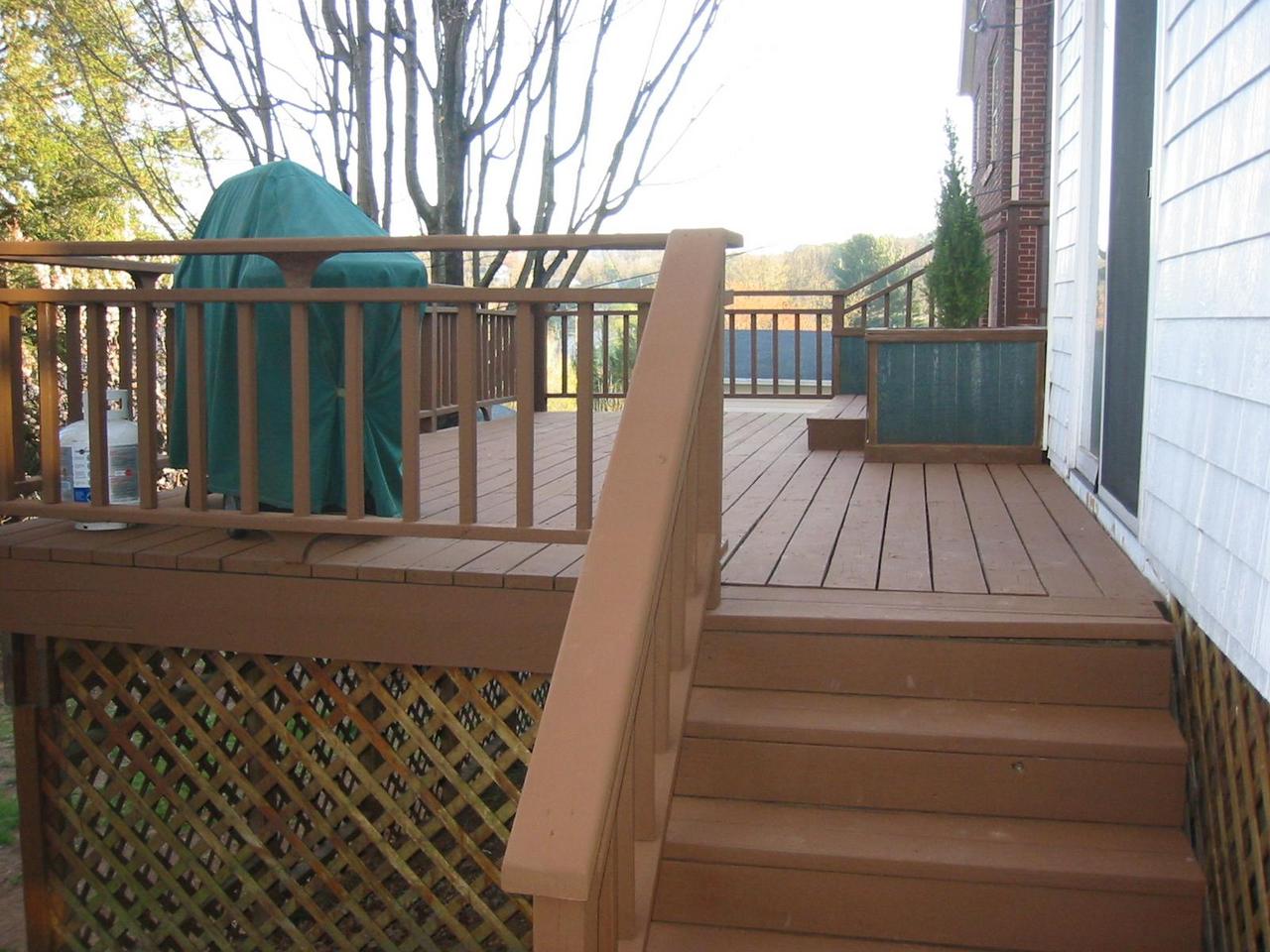 1886 Arlington Road Southwest Roanoke, VA 24015 - Photo 23 of 29 Rear Deck