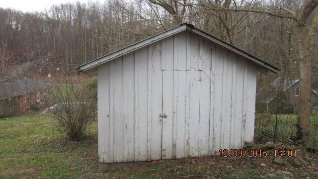 202 Maple Street Manchester, KY 40962 - Photo 3 of 15 Photo 3