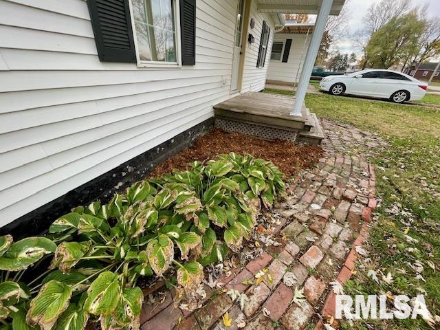 3102 South 13th Street Springfield, IL 62703 - Photo 4 of 13