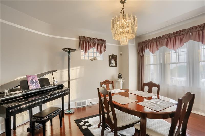 4138 Franklin Road Pittsburgh, PA 15214 - Photo 8 of 25