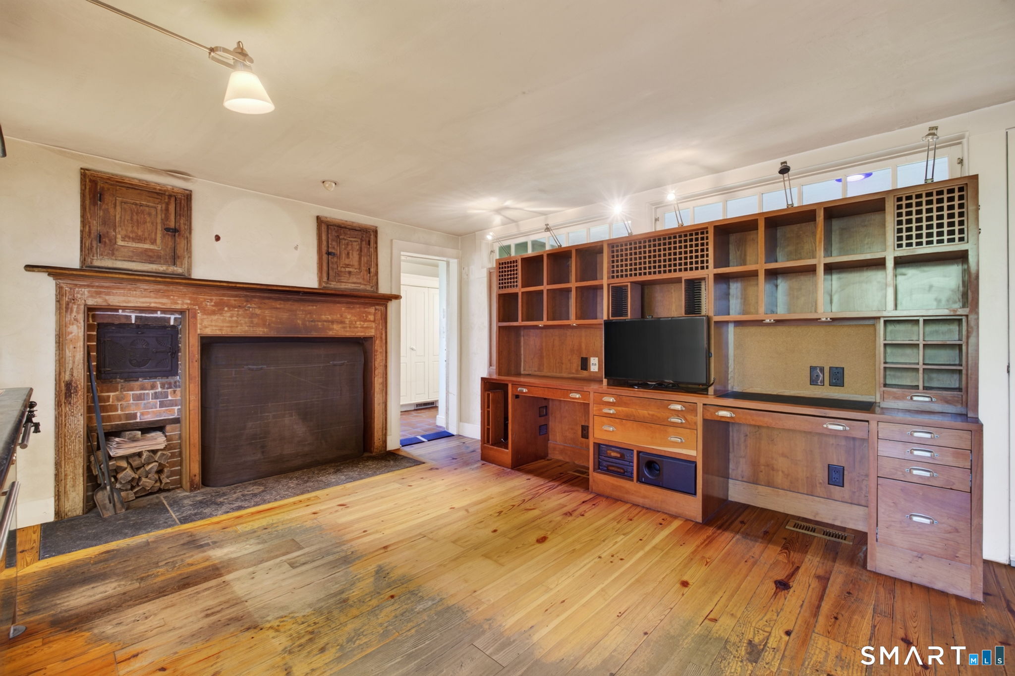 2 Rowland Road Old Lyme, CT 06371 - Photo 10 of 40 Office space created with custom cabinetry.