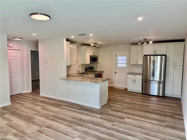 $2,250 | 3181 Poinciana Drive, Naples, FL 34105