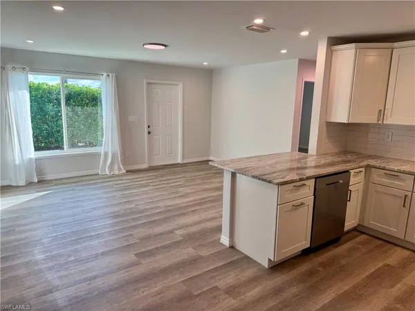 $2,100 | 3181 Poinciana Drive, Naples, FL 34105