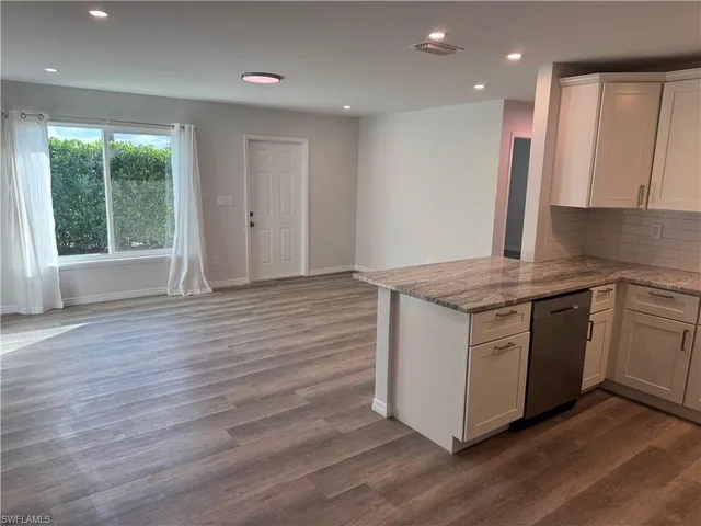 $2,250 | 3181 Poinciana Drive, Naples, FL 34105