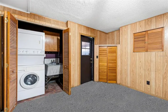 a view of a storage & utility room with washer and dryer