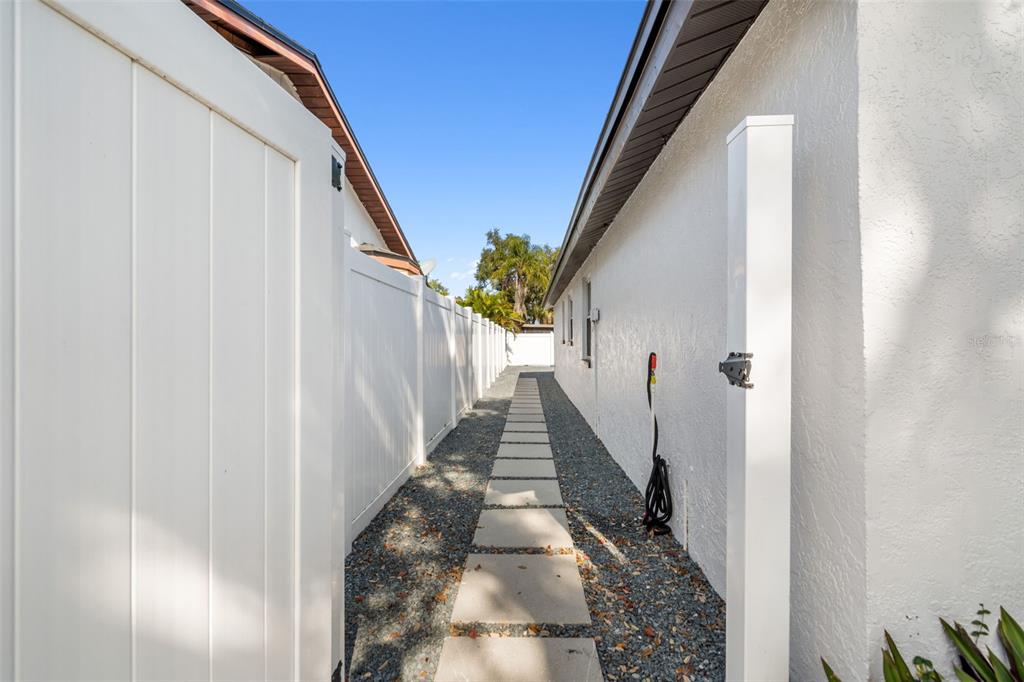 10187 122nd Avenue Largo, FL 33773 - Photo 46 of 48 a view of entryway