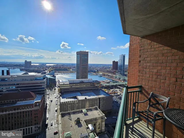 a picture of a city view