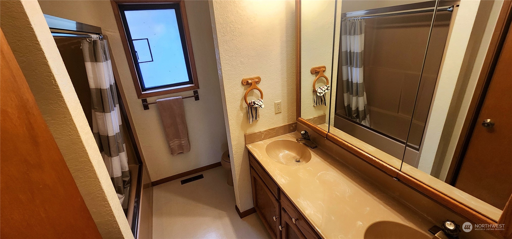 1230 Devries Road Oak Harbor, WA 98277 - Photo 19 of 39