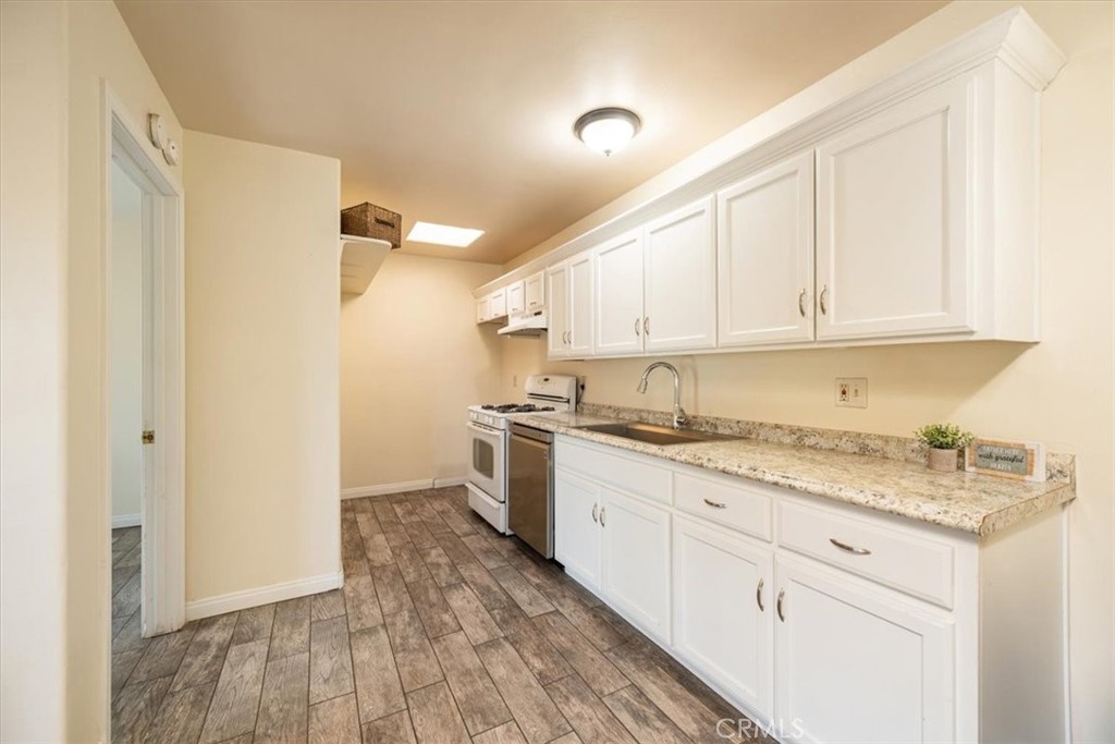 1564 Los Berros Road Arroyo Grande, CA 93420 - Photo 28 of 52 Guest House Kitchen